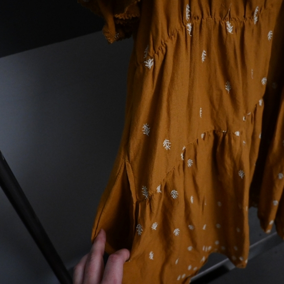 Old navy mustard pattern dress - Picture 3 of 4